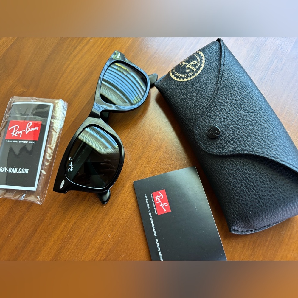 Ray-Ban Wayfarer RB2140 901/58 Classic Polarized Green 50MM Sunglasses